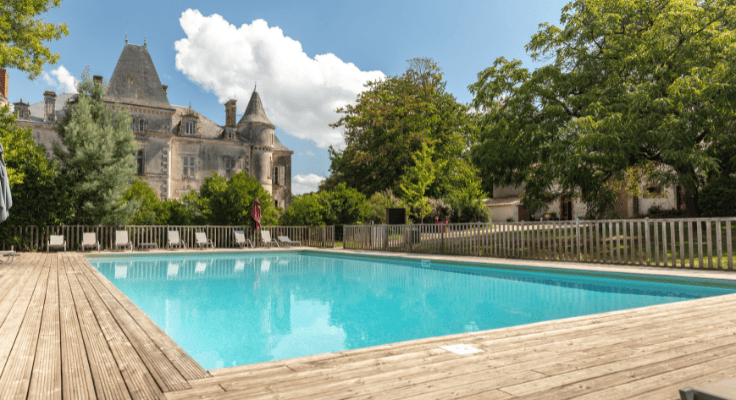 espace aquatique piscine etxerieure chateau la foret